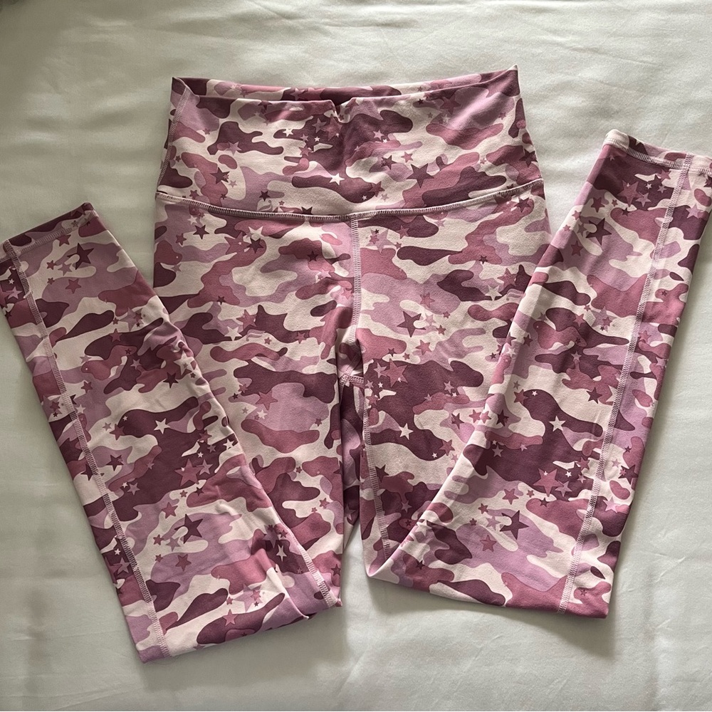 Fabletics petite pink fatigue w stars leggings.